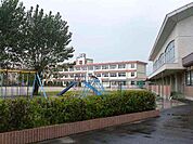 【小学校】小牧市立　味岡小学校まで650ｍ