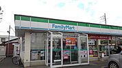 【コンビニエンスストア】ファミリーマート境山神店まで120ｍ