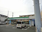 【コンビニエンスストア】ファミリーマート久世東土川町店まで382ｍ