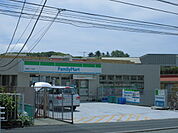 【コンビニエンスストア】ファミリーマート箕輪町一丁目店まで166ｍ