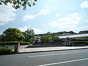 静岡県立美術館まで1100ｍ