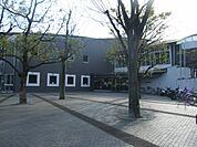 【図書館】小田原市立かもめ図書館まで240ｍ