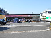 【コンビニエンスストア】セブンイレブン南葛西小学校前店まで582ｍ