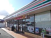 【コンビニエンスストア】セブンイレブン　菊川加茂北店まで550ｍ