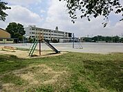 【小学校】柏原小学校まで100ｍ