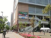 【スーパー】マルエツ川口キュポラ店まで374ｍ
