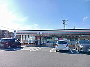 【コンビニエンスストア】セブンイレブン岡田1丁目店まで80ｍ