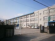 【小学校】扶桑町立　高雄小学校まで450ｍ