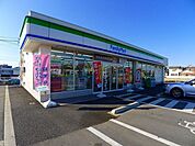 【コンビニエンスストア】ファミリーマート邑楽中野店まで350ｍ