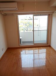 カスタム南葛西 203 2階2LDKのリビング/ダイニング