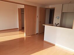 レジデンス二の宮 301 3階2LDKのリビング/ダイニング