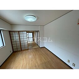 メゾンパール泉 202 2階1LDKのリビング/ダイニング