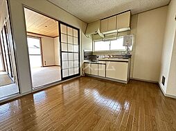 ルミエールシャトレー 205 2階3DKのリビング/ダイニング