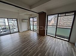 グレイツフル 303 3階2DKのリビング/ダイニング