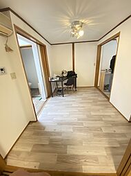 西京極堤下町貸家 1 1階5LDKのリビング/ダイニング