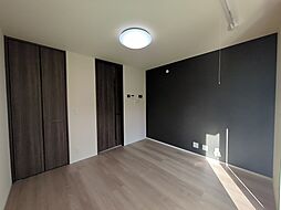 アーバン・ベース 301 3階ワンルームのリビング/ダイニング