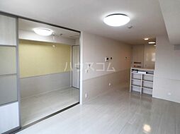 JR武蔵野線 越谷レイクタウン駅 徒歩11分の賃貸アパート 3階1LDKのリビング/ダイニング