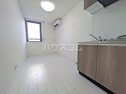 ピースフルパレス世田谷 503 5階ワンルームのリビング/ダイニング