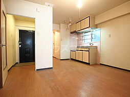 コーラル志賀 202 2階2DKのリビング/ダイニング