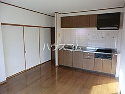 レインボービシュウ 201 2階2LDKのリビング/ダイニング