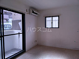 メゾンリラ 101 1階ワンルームのリビング/ダイニング