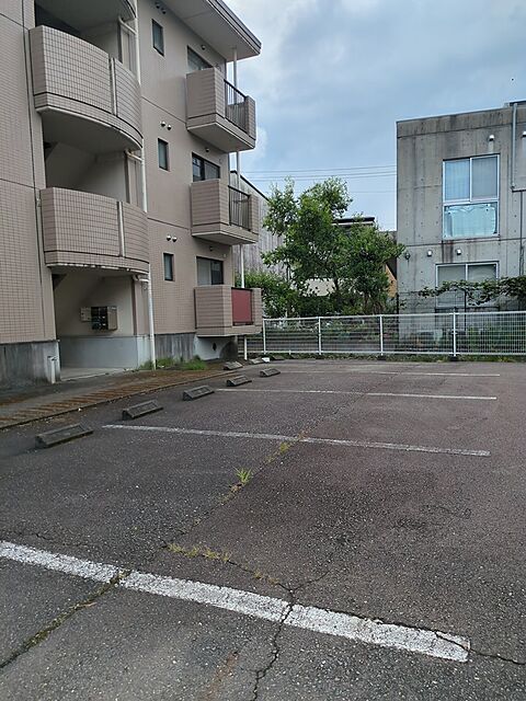 4 / 4