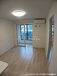 クリスタル　パレス 102 1階2LDKのリビング/ダイニング