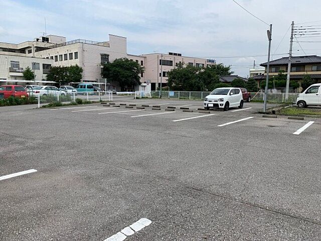 6 / 13
