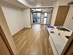 ディーシーガーデン京都西 2階1LDKのリビング/ダイニング