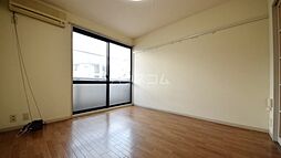 リュン・ローゼ 103 1階1Kのリビング/ダイニング