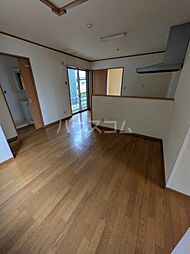 メゾネット小島 B 1階4LDKのリビング/ダイニング