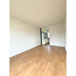 旭台アーバンハイツ　C棟 102 1階1LDKのリビング/ダイニング