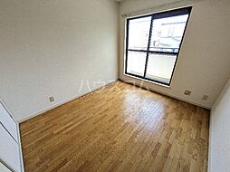 フラット・ケント 202 2階ワンルームのリビング/ダイニング