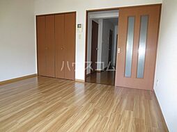 アースグローリエ 1階1Kのリビング/ダイニング