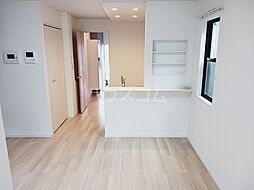 アヴァンセ 101 1階ワンルームのリビング/ダイニング