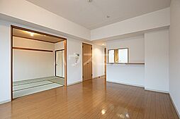 ファインクレスト若葉台 306 3階3LDKのリビング/ダイニング