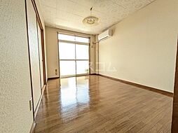 ローズハイツ 203 2階2DKのリビング/ダイニング