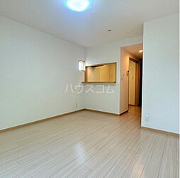 ワイズスクエア 03 2階ワンルームのリビング/ダイニング