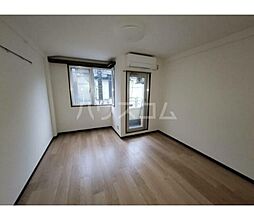 COM.Y.S 3階ワンルームのリビング/ダイニング