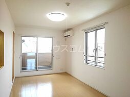 ランドロードＵ　Ｅ棟 301 3階1LDKのリビング/ダイニング