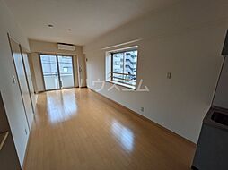 洲山サンヒルズ 201 2階1LDKのリビング/ダイニング