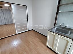 プルミエールエビハラパーソンズD 202 2階1DKのリビング/ダイニング