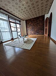 そよ風と陽だまりのアーチェ・ハウス 1階5DKのリビング/ダイニング