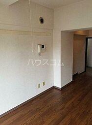 ハートランド磯子 303 3階ワンルームのリビング/ダイニング