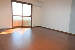 ロイヤルタウン蓬沢　ＡＢＣＤ A202 2階2LDKのリビング/ダイニング