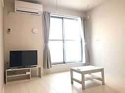 ミランダルーチェIII 206 2階ワンルームのリビング/ダイニング