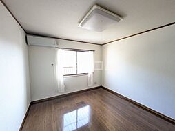 第IIロイヤル大嶋 203 2階1Kのリビング/ダイニング