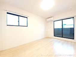 東武小泉線 西小泉駅 徒歩13分の賃貸アパート 2階2LDKのリビング/ダイニング