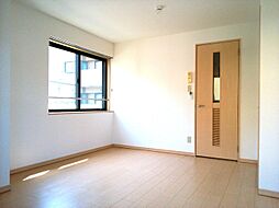 ルミエール協進 2階1Kのリビング/ダイニング