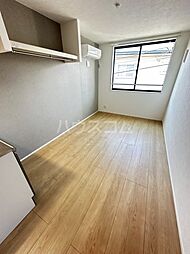 アンビション豊春 303 3階ワンルームのリビング/ダイニング